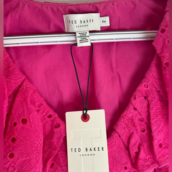 Ted Baker Mazieh Ruffled
Eyelet Top Bright Fuchsia floral embroidery Size 2 NWT - Picture 2 of 12